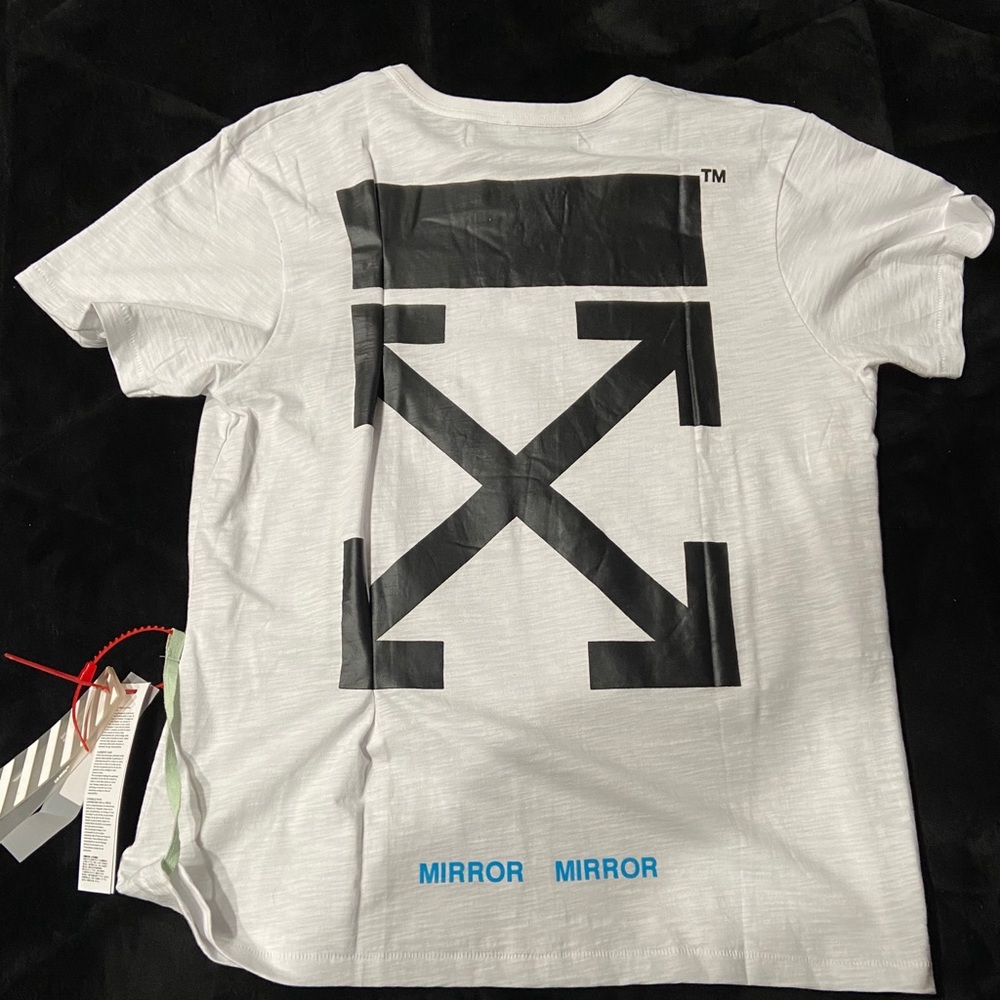 COPY - OFF WHITE TEE SHIRT **** NEVER WORN *****